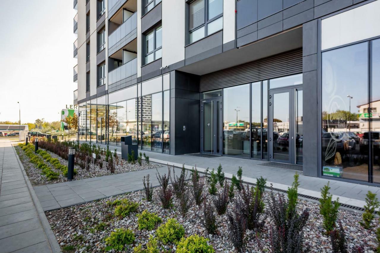 Apartments Aura Sky By Noclegi Renters Varşovia Exterior foto